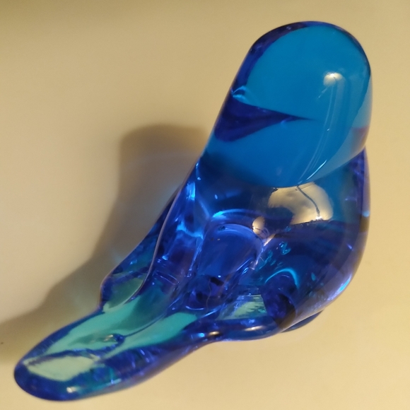 SIGNED GLASS BLUE BIRD FIGURE - Picture 2 of 3